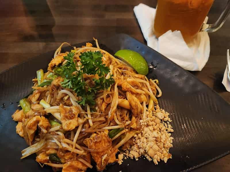 Sip Saam Thai